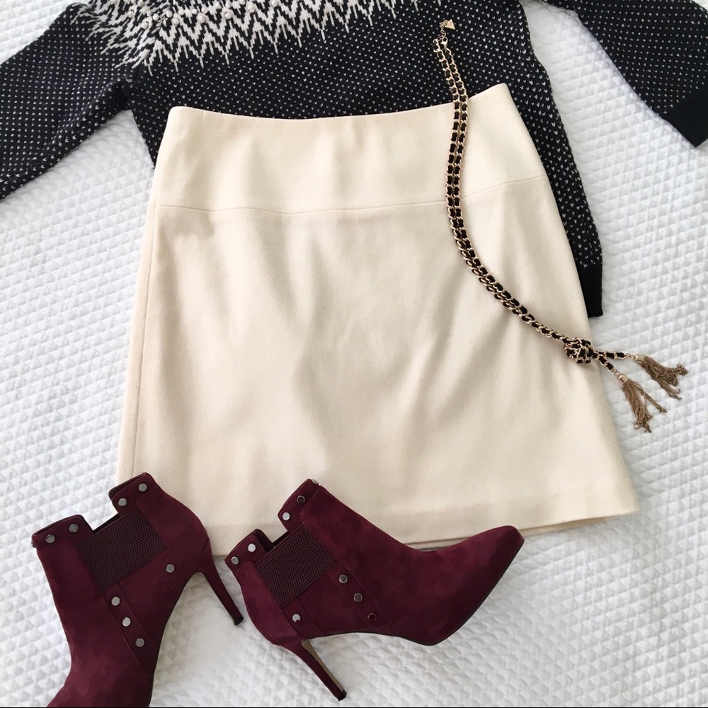 Flash sale! Banana Republic Wool Skirt